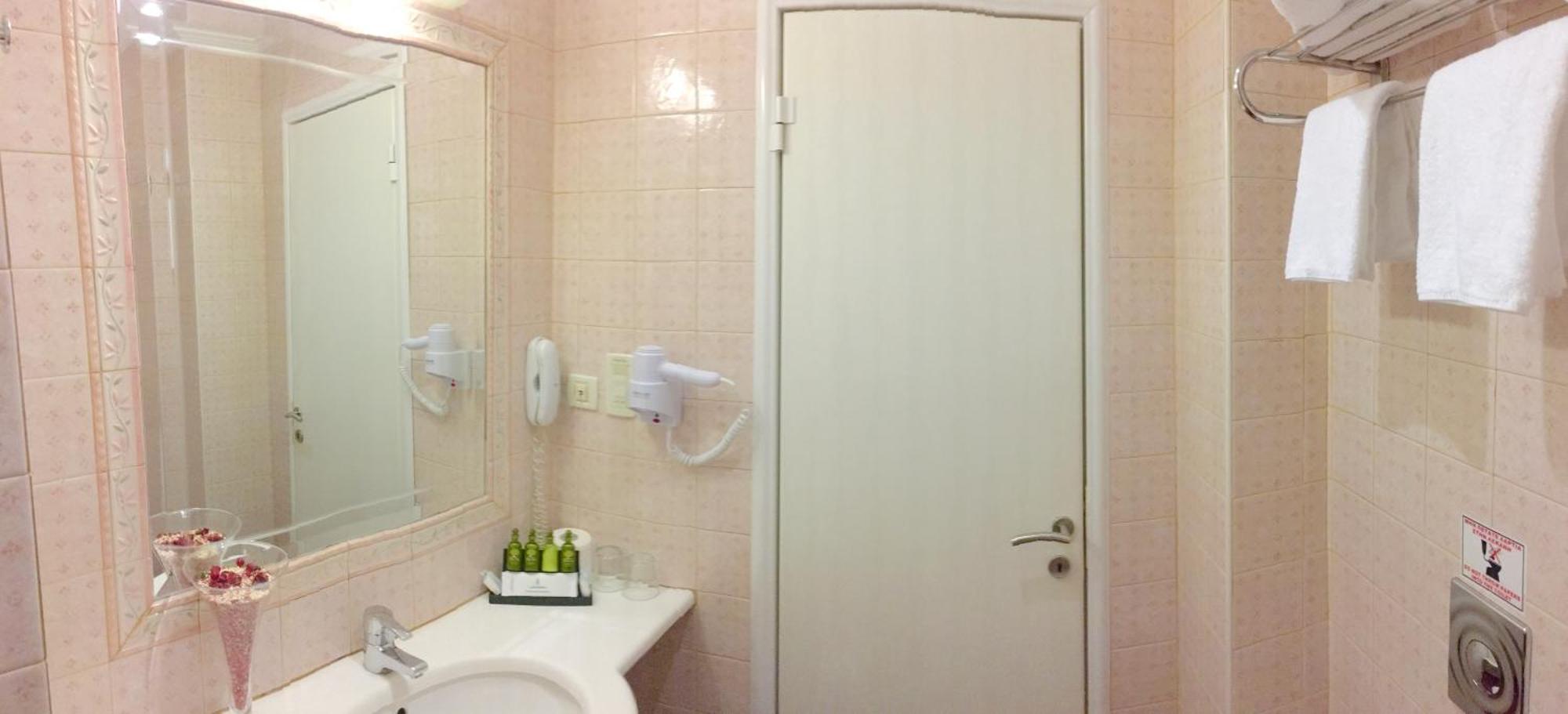 Interconnecting Room