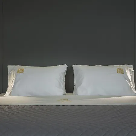 Royalty Hotel Athens-3